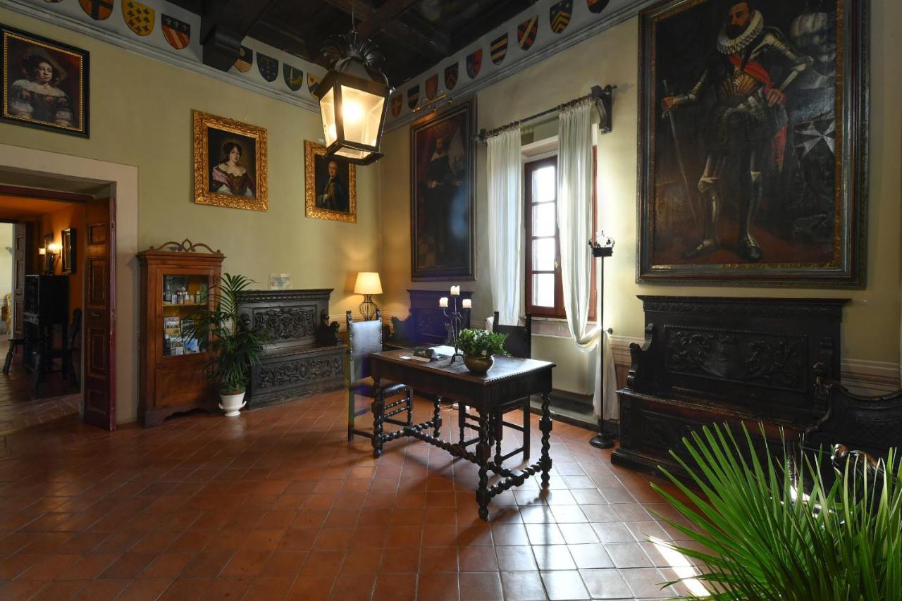 Castello Costaguti Hotell Roccalvecce Eksteriør bilde