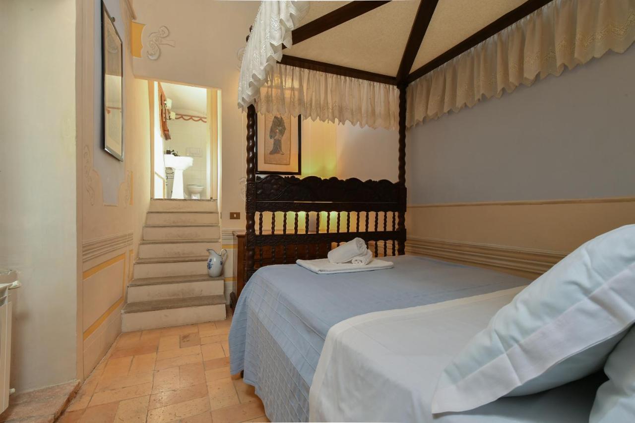 Castello Costaguti Hotell Roccalvecce Eksteriør bilde