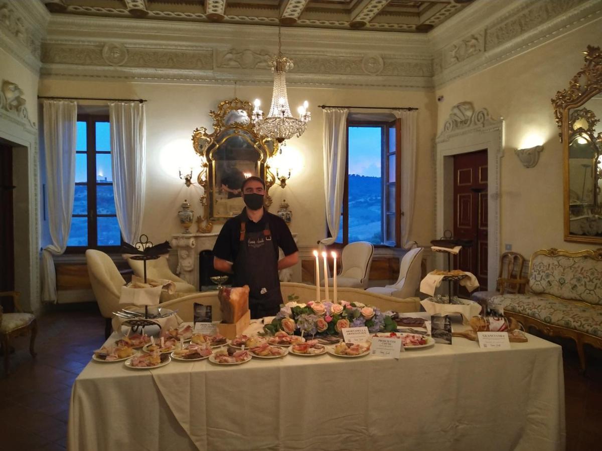 Castello Costaguti Hotell Roccalvecce Eksteriør bilde