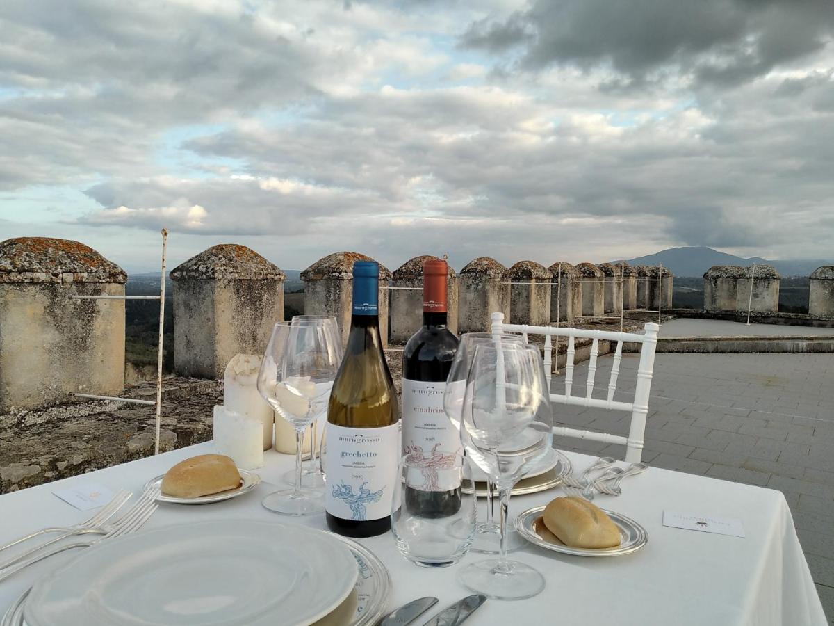 Castello Costaguti Hotell Roccalvecce Eksteriør bilde