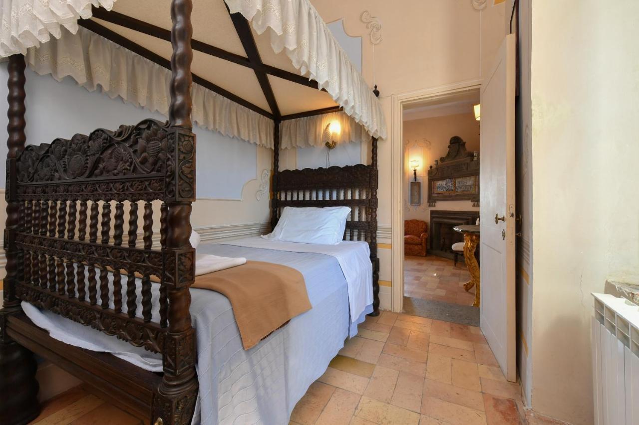 Castello Costaguti Hotell Roccalvecce Eksteriør bilde