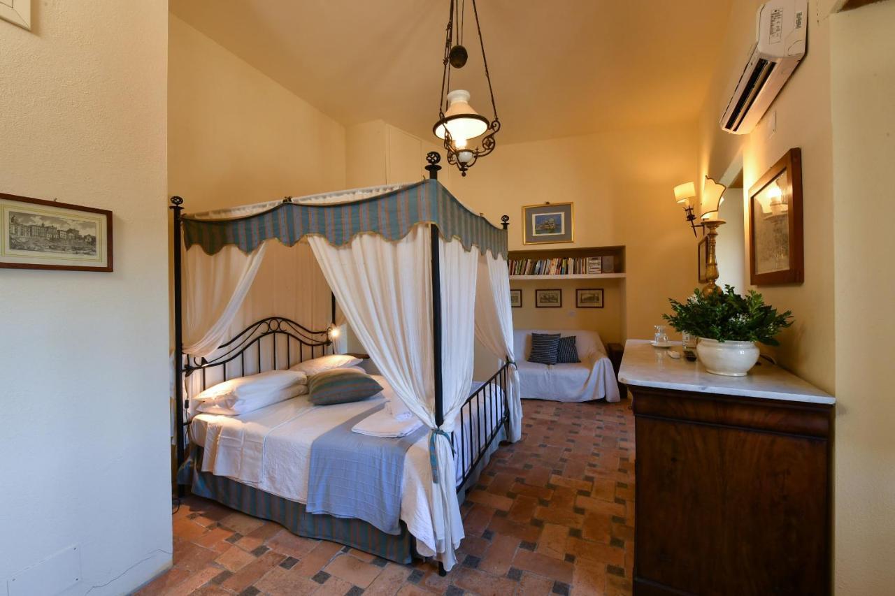 Castello Costaguti Hotell Roccalvecce Eksteriør bilde
