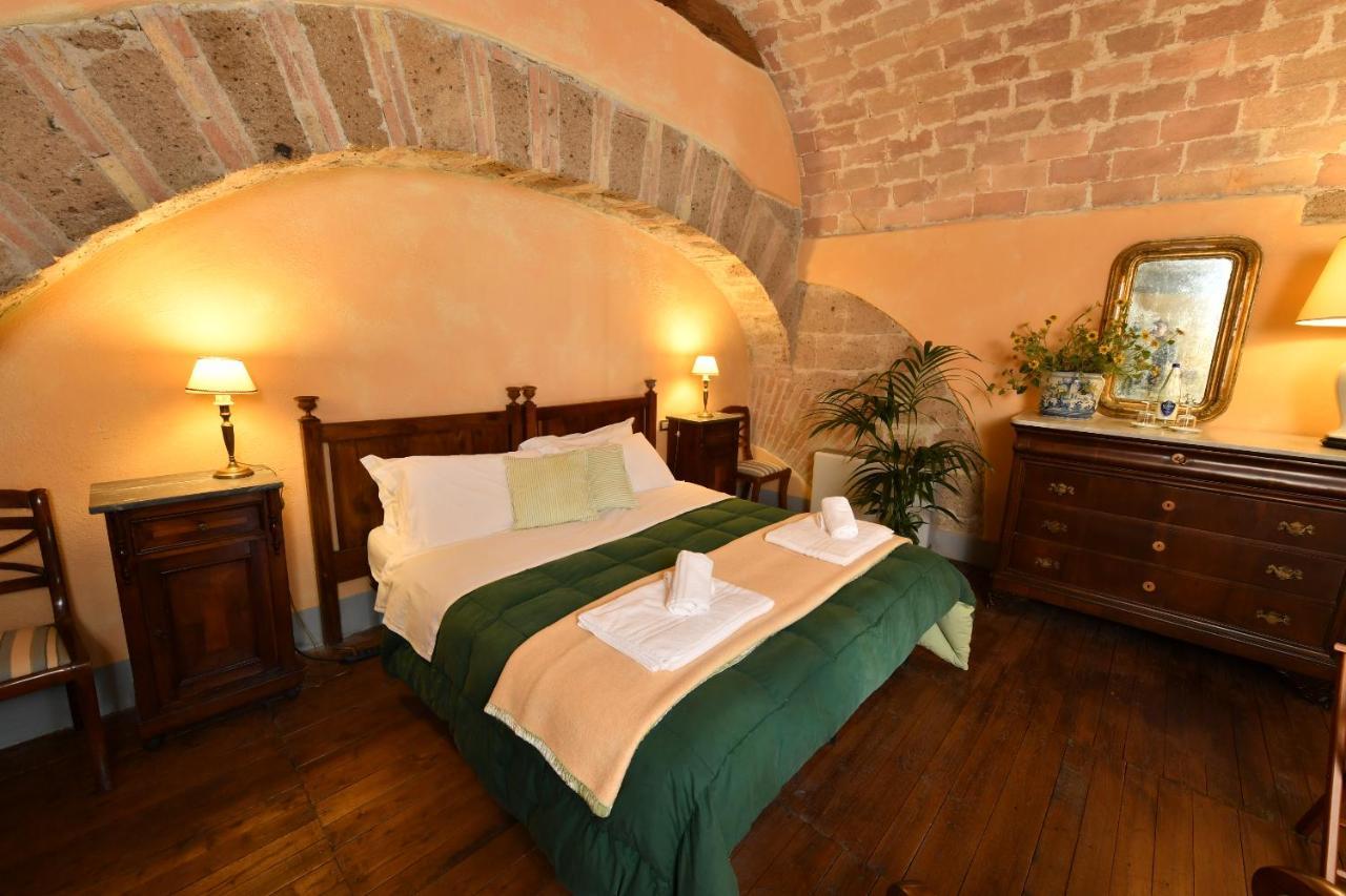 Castello Costaguti Hotell Roccalvecce Eksteriør bilde