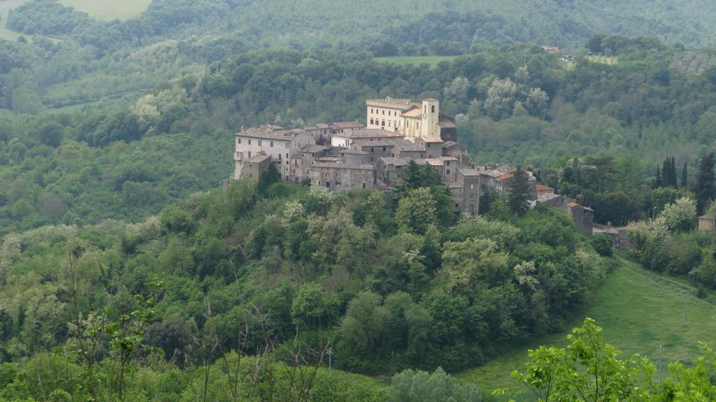 Castello Costaguti Hotell Roccalvecce Eksteriør bilde